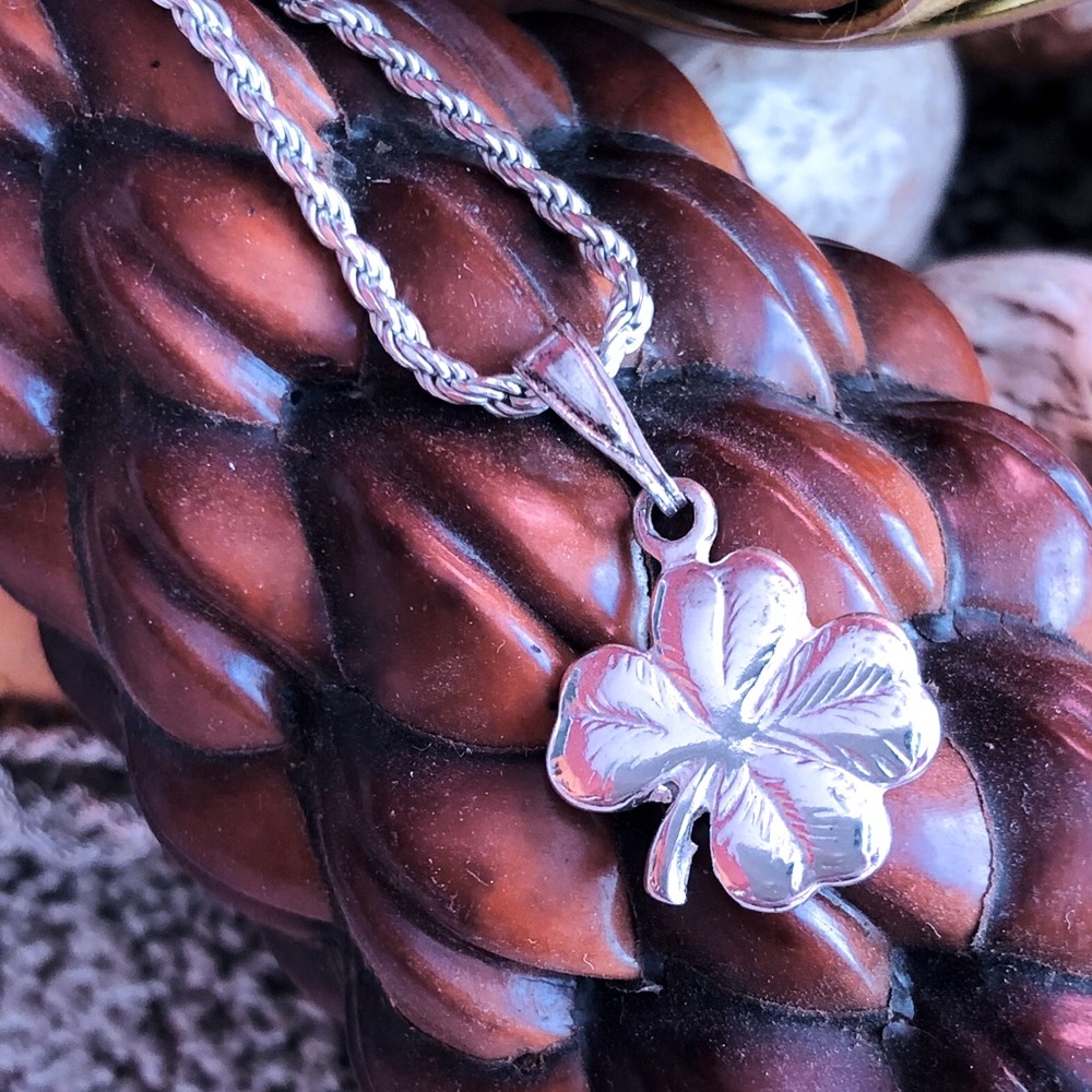 Sterling Silver 18” Lucky 🍀 Necklace